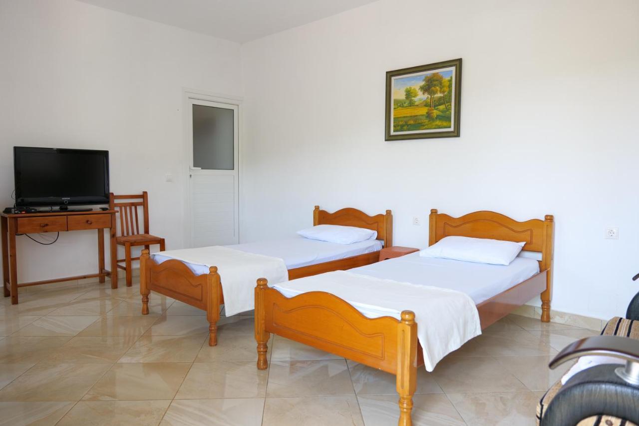 Pellumb Apartments Εξαμίλιο Εξωτερικό φωτογραφία